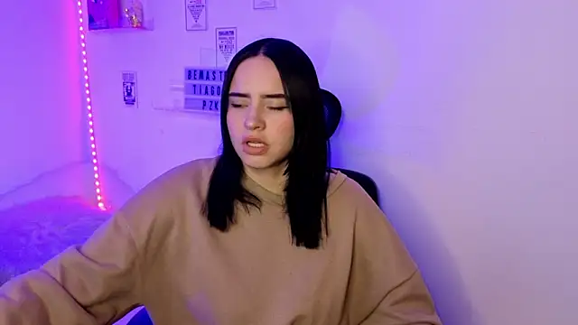 Emily Lindey online show from 03/12/26, 05:02