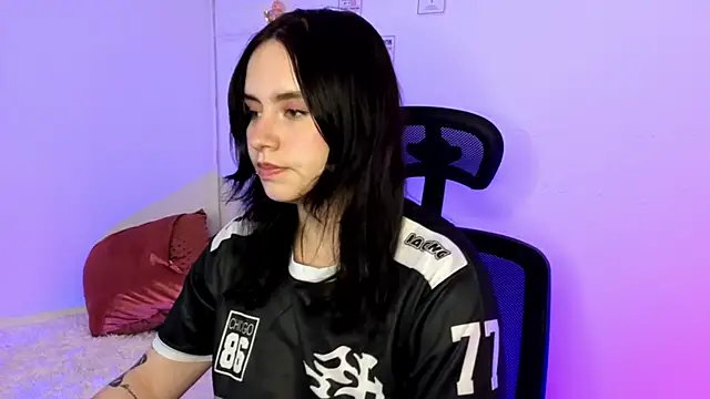 Emily Lindey online show from 02/14/26, 04:34