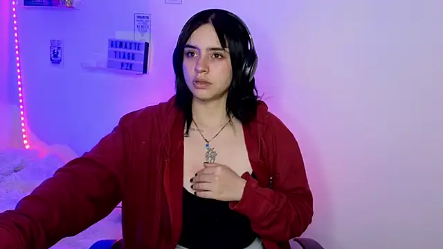 Emily Lindey online show from 04/01/26, 06:15