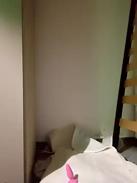 Snapshot of Cucco25 chatting on 11/25/25, 04:40 Cucco25 online show from 11/25/25, 04:40