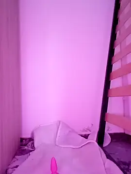 Snapshot of Cucco25 chatting on 11/26/25, 08:03 Cucco25 online show from 11/26/25, 08:03