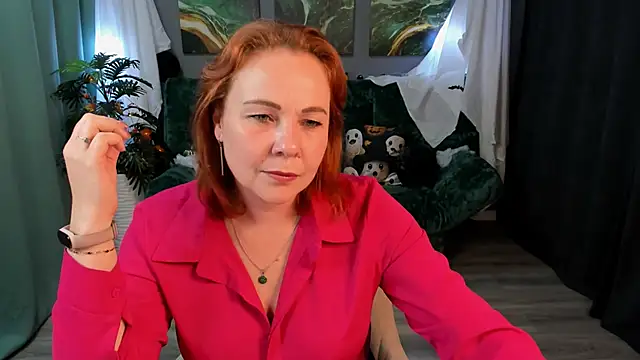 Snapshot of NataliKaminski chatting on 10/16/25, 12:46 NataliKaminski online show from 10/16/25, 12:46