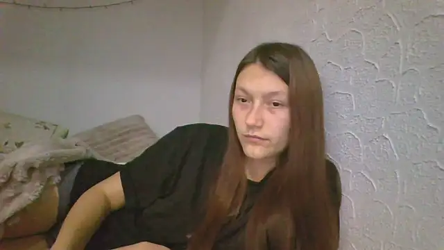 luna tt online show from 12/19/25, 06:43