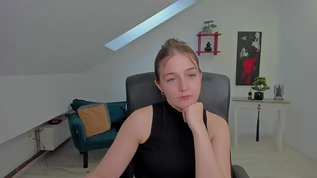 AnneWilsonn online show from 05/06/26, 04:49