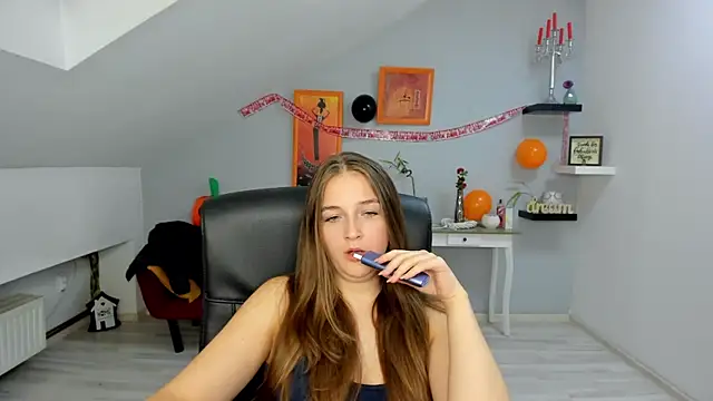 AnneWilsonn online show from 10/29/25, 12:26