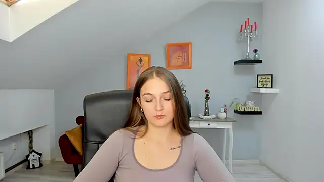 Snapshot of AnneWilsonn chatting on 10/20/25, 11:33 AnneWilsonn online show from 10/20/25, 11:33