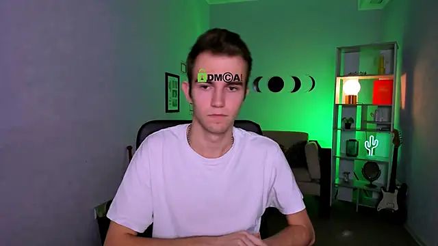 Snapshot of astren_villo chatting on 12/03/25, 01:21 astren villo online show from 12/03/25, 01:21