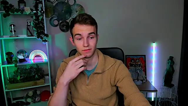 astren villo online show from 03/24/26, 07:30