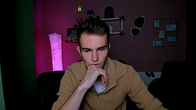 Snapshot of astren_villo chatting on 11/21/25, 08:41 astren villo online show from 11/21/25, 08:41