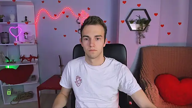 astren villo online show from 04/14/26, 05:45