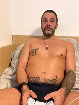  madbull  online show from 11/05/25, 07:39