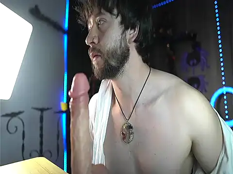 Snapshot of Just_Your_Dreamboy1 chatting on 10/17/25, 10:22 Just Your Dreamboy1 online show from 10/17/25, 10:22