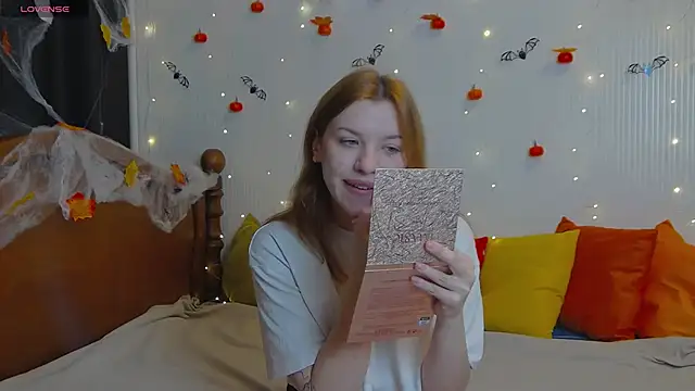 MeganNewCat online show from 10/23/25, 08:46