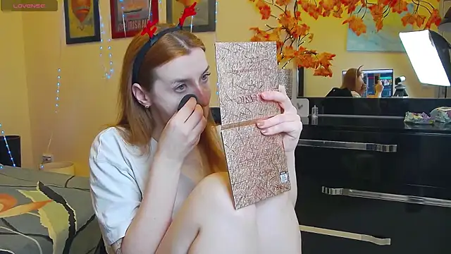 MeganNewCat online show from 12/19/25, 08:22