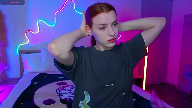 MeganNewCat online show from 11/28/25, 07:52