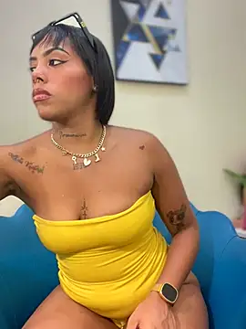 NovaFoxx online show from 04/15/26, 07:58