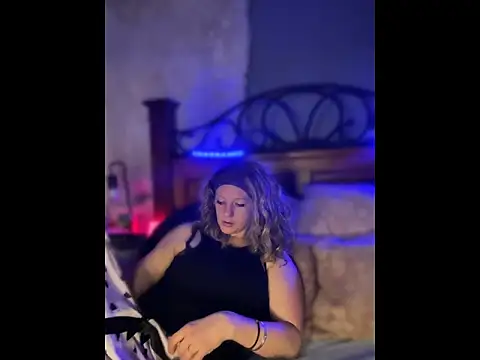 queenkelly1234 online show from 04/08/26, 07:21