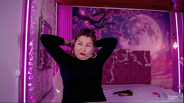  Pamelamilf online show from 10/25/25, 12:17