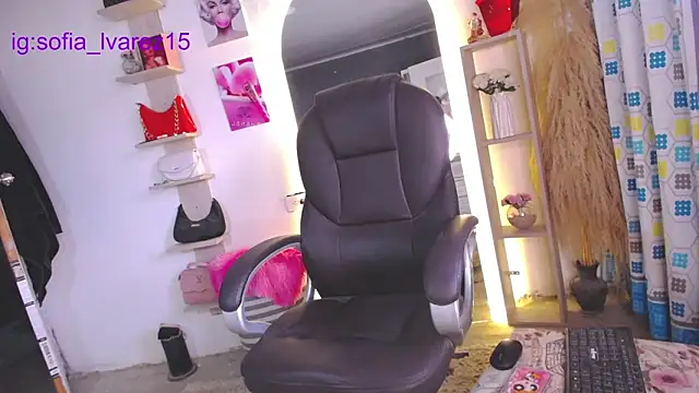 sarahh angeel online show from 12/20/25, 06:11