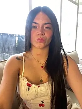 Snapshot of PamelaJonsom_ chatting on 06/19/26, 05:08 PamelaJonsom online show from 06/19/26, 05:08