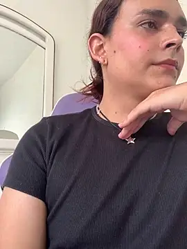 La-Gatiita-trans online show from 12/21/25, 05:36