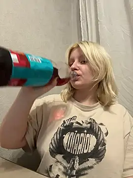 BonnyeBoom online show from 02/25/26, 03:34