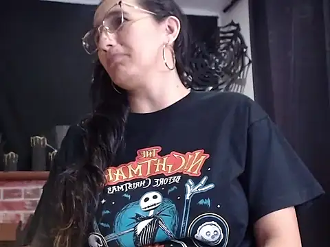 Lucyy Naugthy online show from 10/28/25, 12:59