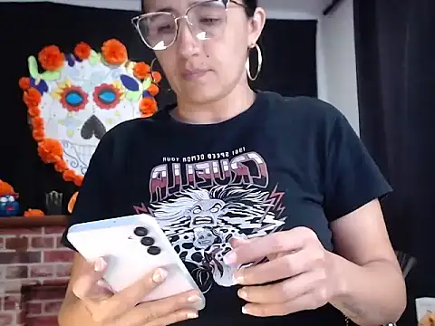 Lucyy Naugthy online show from 11/21/25, 11:53