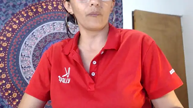 Lucyy Naugthy online show from 02/06/26, 01:23