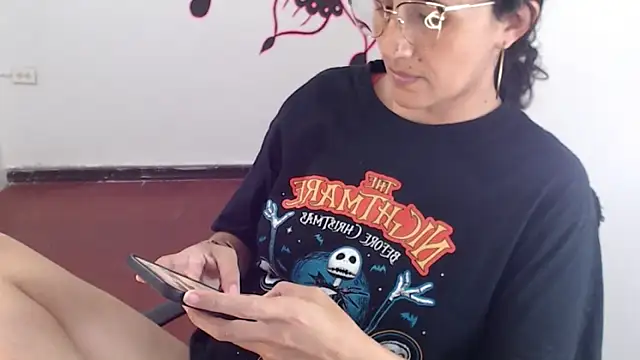 Lucyy Naugthy online show from 04/02/26, 07:53