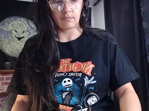 Lucyy Naugthy online show from 11/06/25, 01:15