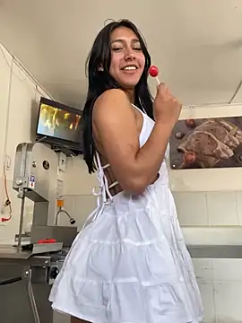 Nahomy cute1 online show from 11/12/25, 07:07