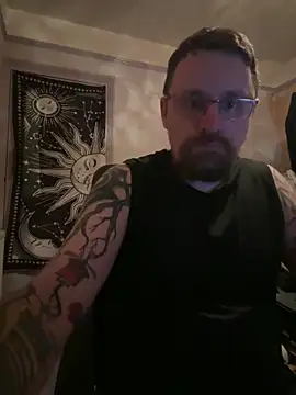 Snapshot of Otis_Firefly chatting on 10/16/25, 05:43 Otis Firefly online show from 10/16/25, 05:43