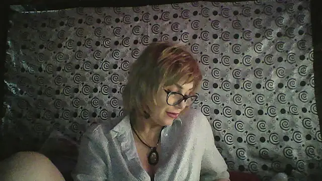 Lia Ray online show from 11/06/25, 08:35