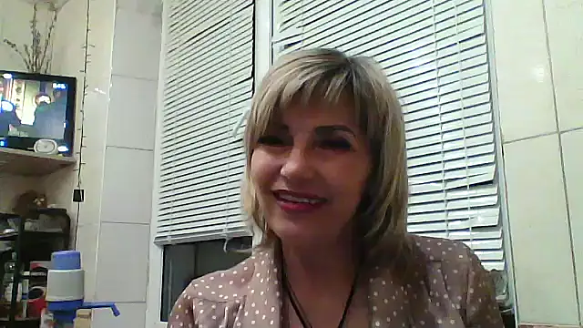 Lia Ray online show from 10/15/25, 06:38