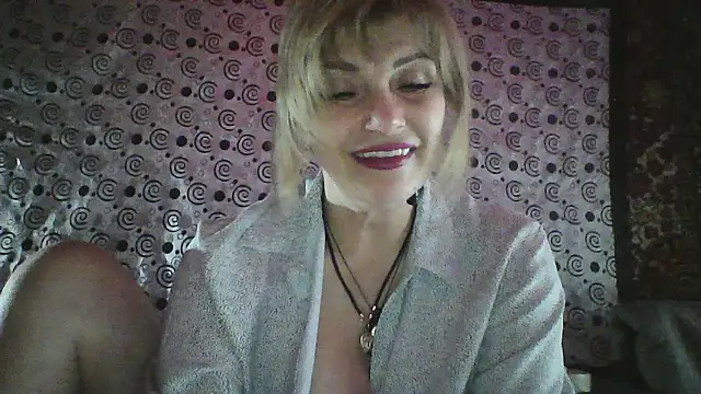 Lia Ray online show from 12/20/25, 09:17
