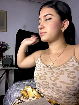 cristalxxx hott online show from 11/27/25, 04:02