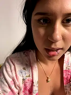 cristalxxx hott online show from 10/18/25, 03:19