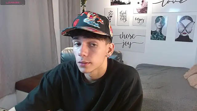 AmethystShadow17 online show from 11/07/25, 05:50