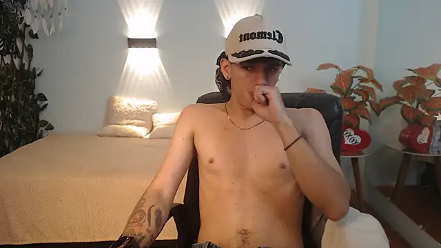 AmethystShadow17 online show from 01/05/26, 09:40