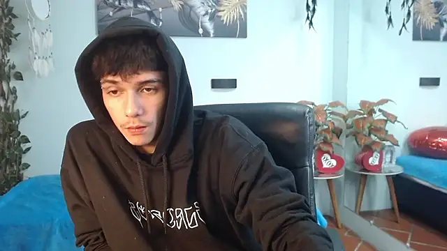 AmethystShadow17 online show from 04/07/26, 08:54