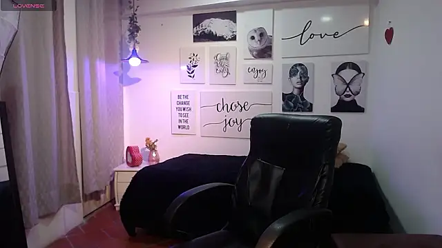 AmethystShadow17 online show from 03/21/26, 08:57