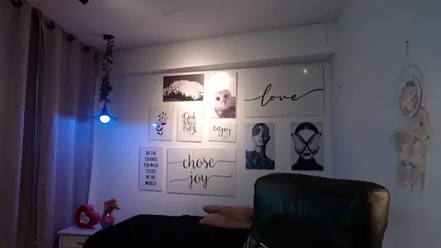 AmethystShadow17 online show from 01/11/26, 03:41