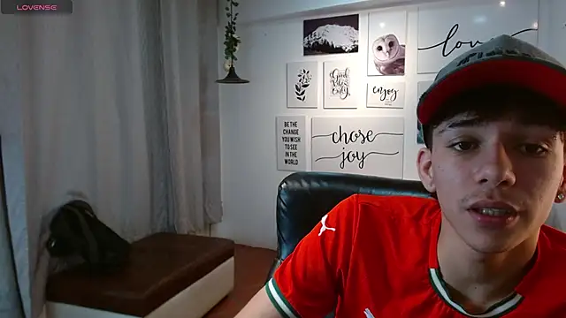 AmethystShadow17 online show from 12/02/25, 04:19