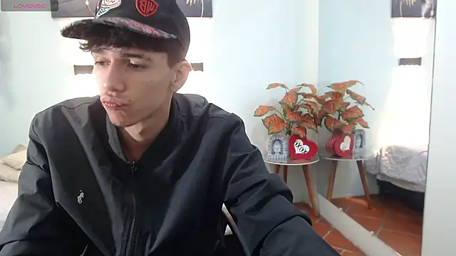 AmethystShadow17 online show from 11/16/25, 12:21