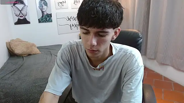 AmethystShadow17 online show from 10/25/25, 01:01