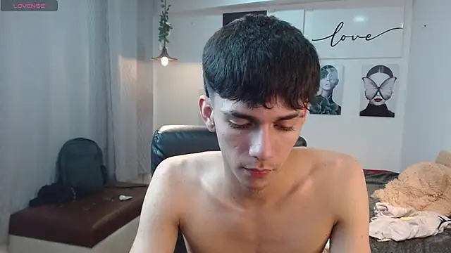 AmethystShadow17 online show from 11/23/25, 12:20