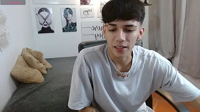 AmethystShadow17 online show from 10/30/25, 04:48