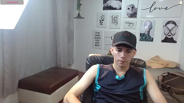 AmethystShadow17 online show from 11/21/25, 06:18