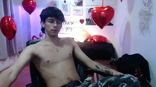 AmethystShadow17 online show from 02/16/26, 08:18